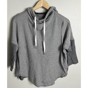 Calvin Klein Performance Gray Striped Hoodie Pullover Size Large Short Sleeve Wm